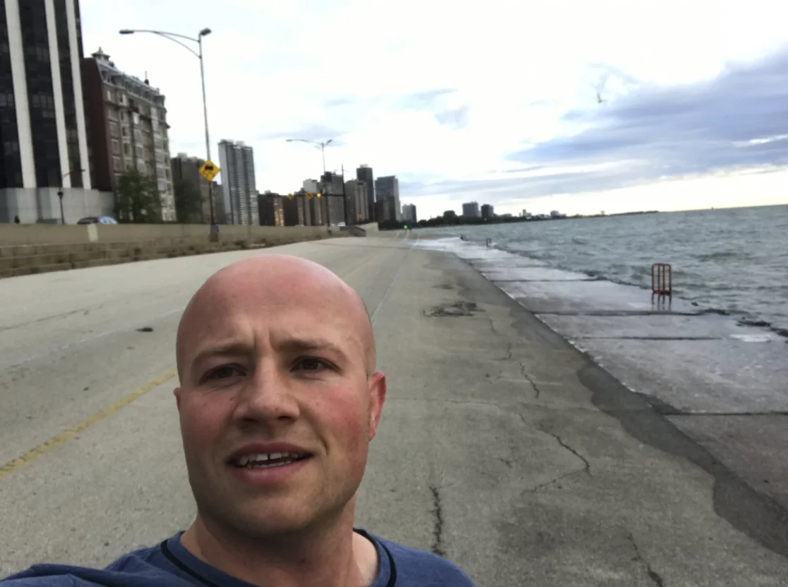 Mike on the Chicago Lakefront Trail before a tempo session